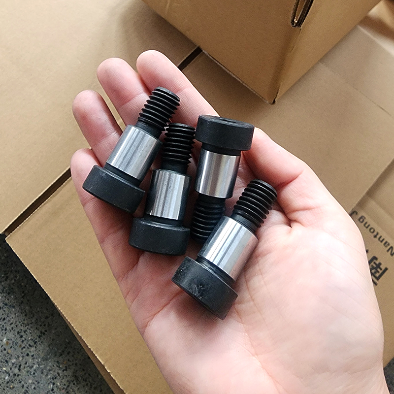 炭素鋼 1-8 UNC x 4 インチ メトリック ショルダー ボルト 炭素鋼 1-8 UNC x 4 インチ メトリック ショルダー ボルト